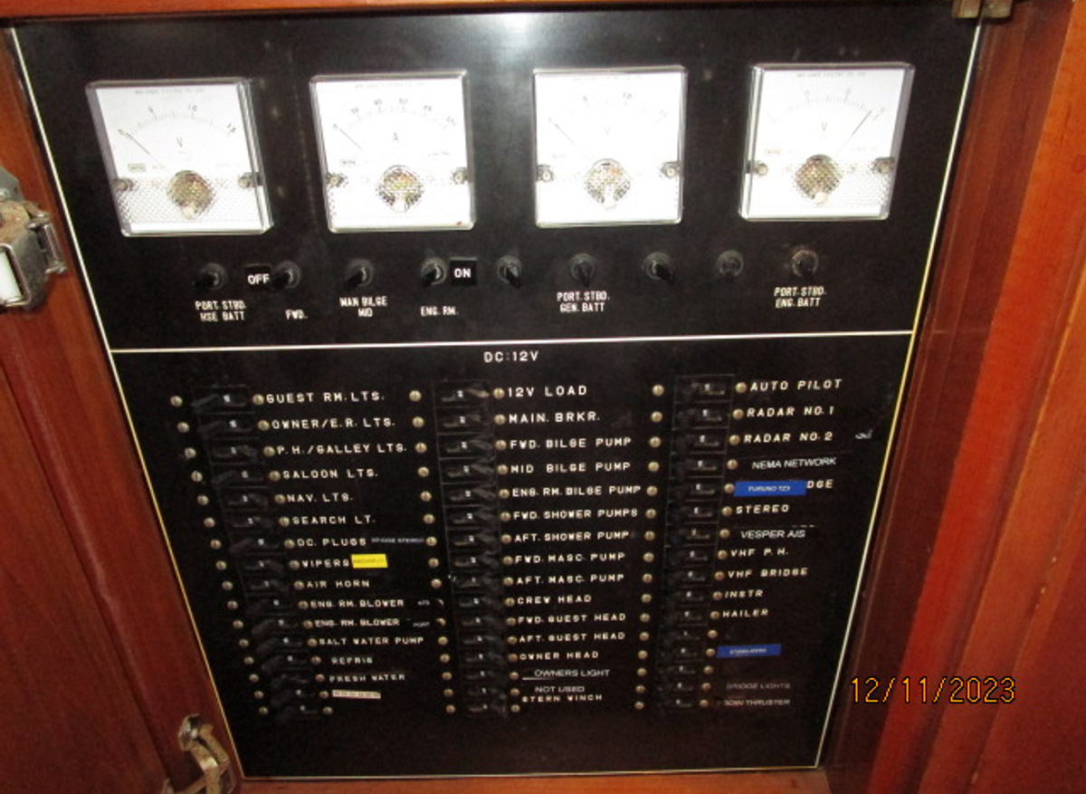 Neptune electrical panel1 12-11-23.JPG