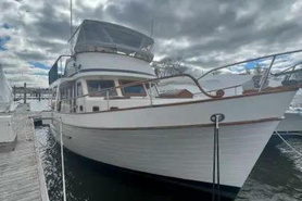 Image of 40' Marine Trader Europa Sedan 1984 