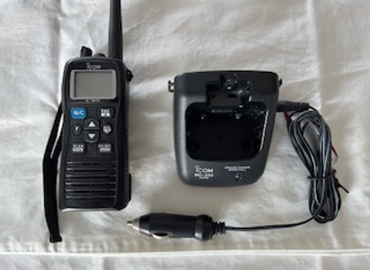 Image of ICOM M73 6 Watt VHF Waterproof Marine Handheld Transceiver