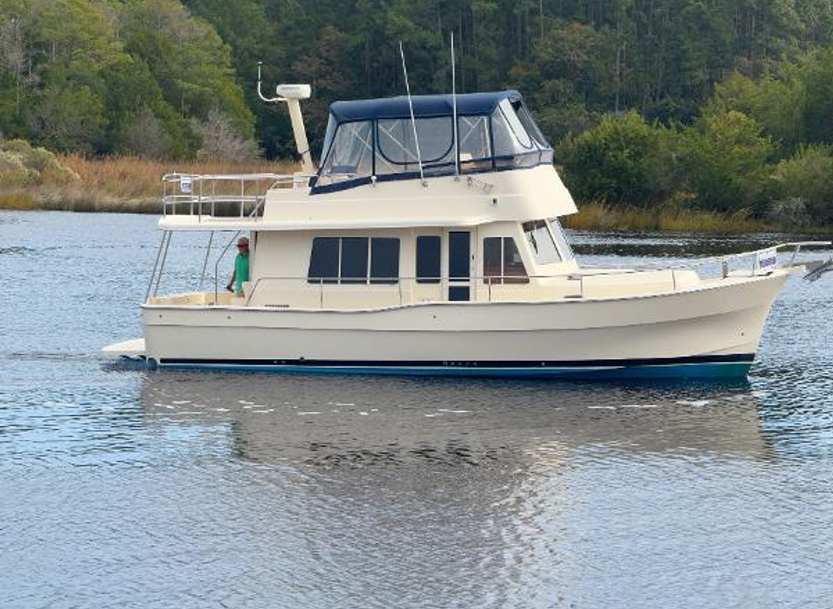 Image of 2006 Mainship 400 Trawler