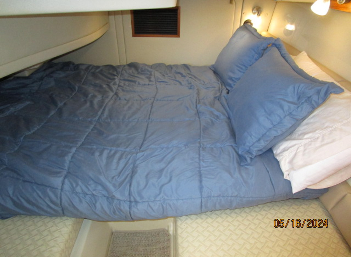 Endeavor guest stateroom berth 5-16-24.JPG