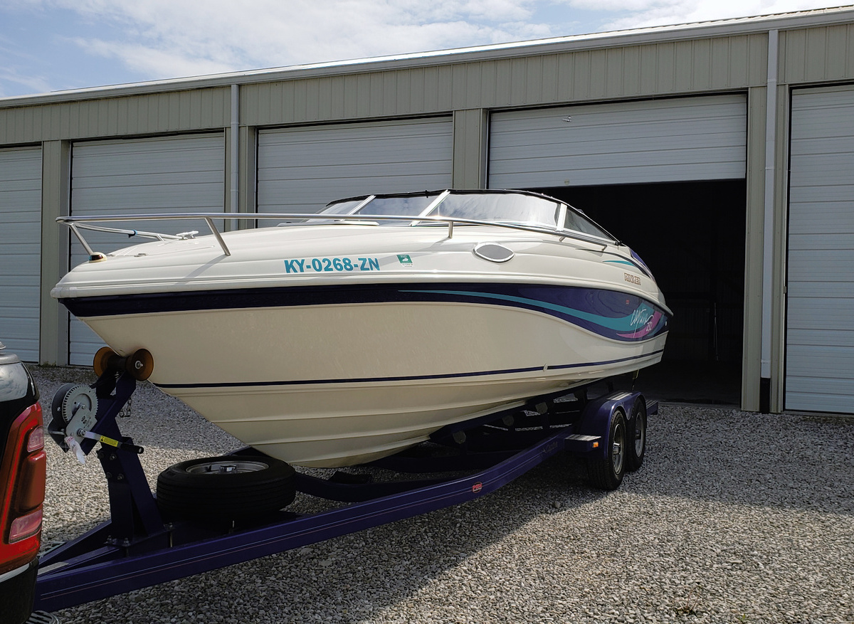 AGLCA | 1997 Rinker 232 Cuddy Cabin