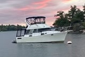 Image of Bayliner 3288 Motor Yacht