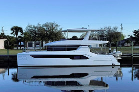 Image of 2021 Leopard 53 Powercat