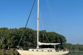 Image of 34' C.E. Ryder Sea Sprite 1983 