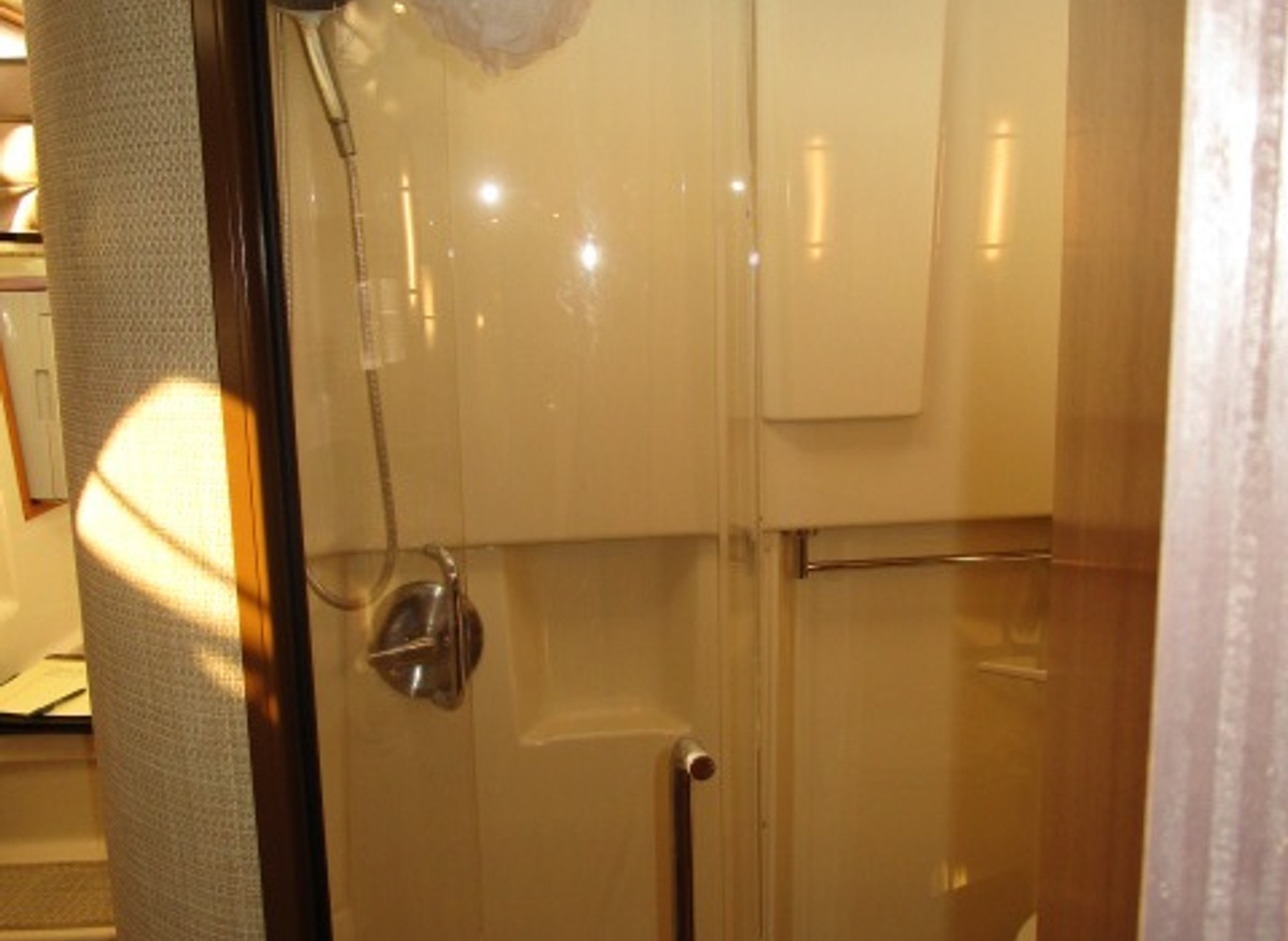 Endeavor master stateroom shower 5-16-24.JPG