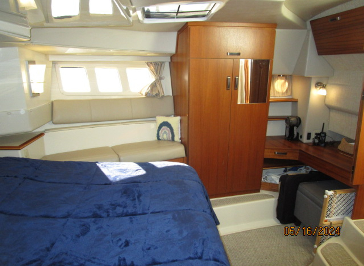 Endeavor master stateroom stbd 5-16-24.JPG