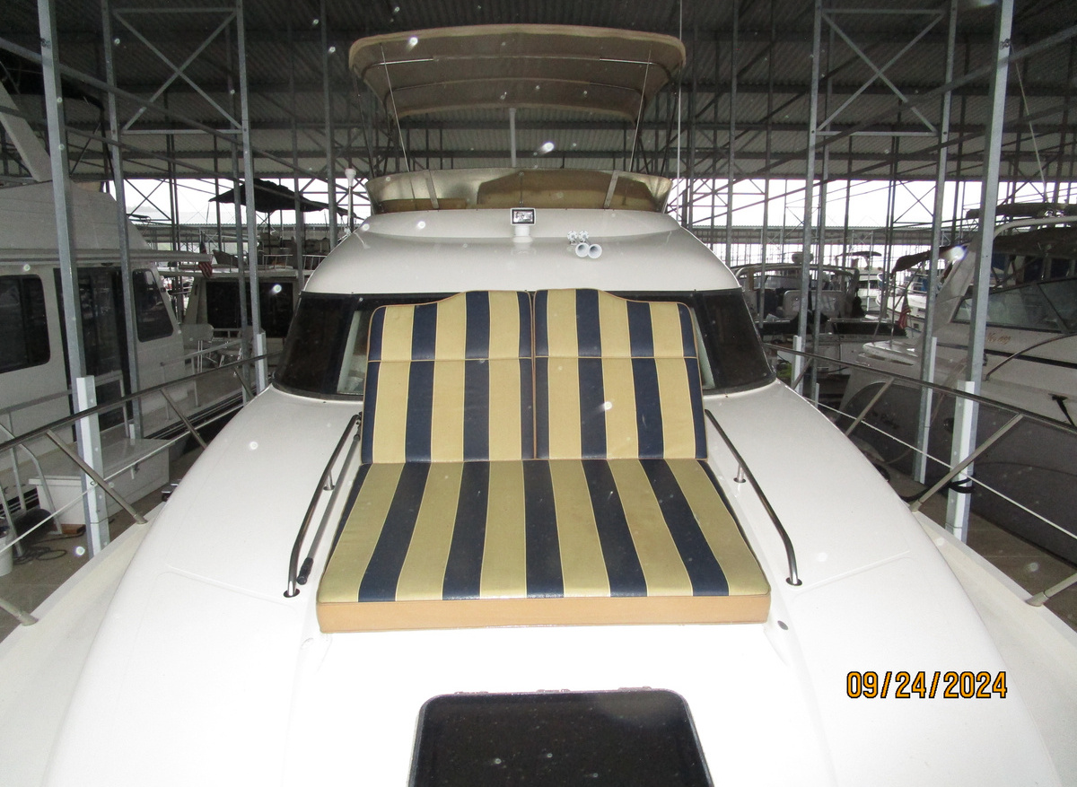 Ebbtide foredeck aft 9-24-24.JPG