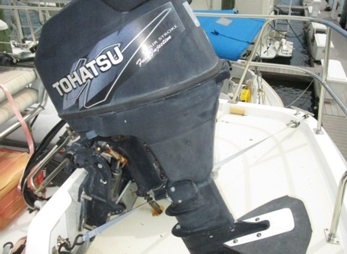 Allegria tender outboard 9-19-24.JPG